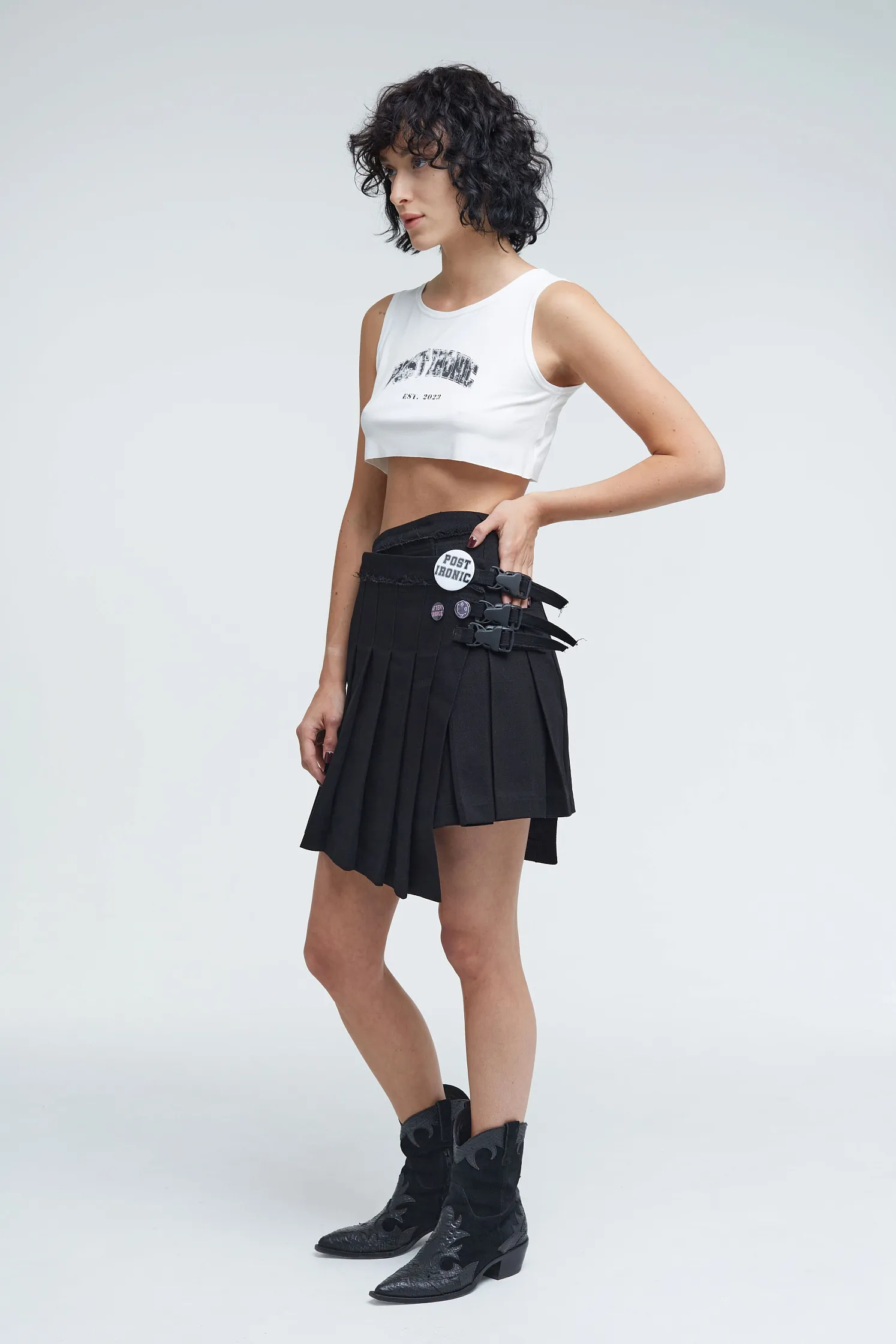 Кроп-топ Post Ironic est.2023 
